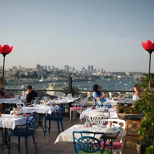 ريموند بلو اسطنبول